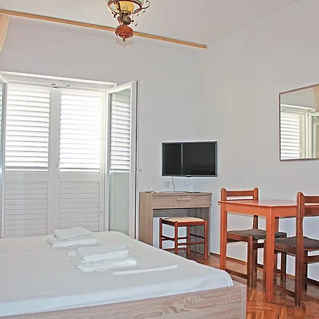Guest house Bougainvillea *