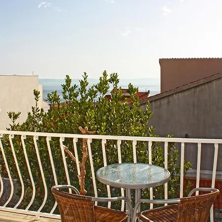 Bougainvillea Guest house