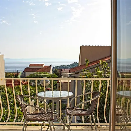 Guest house Bougainvillea Makarska